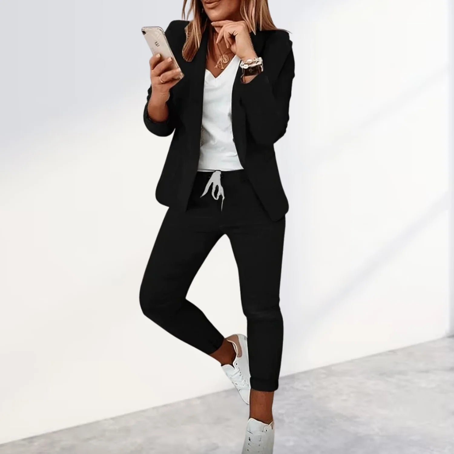 Evanthe – Women’S Blazer and Trouser Set